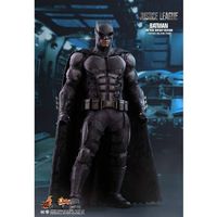 Batman Tactical Batsuit Version Deluxe Version