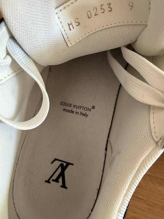 Scarpe da uomo: Louis Vuitton – Nuovo (secondo la descrizione) da Kölliken venduto da Den_8w26 2