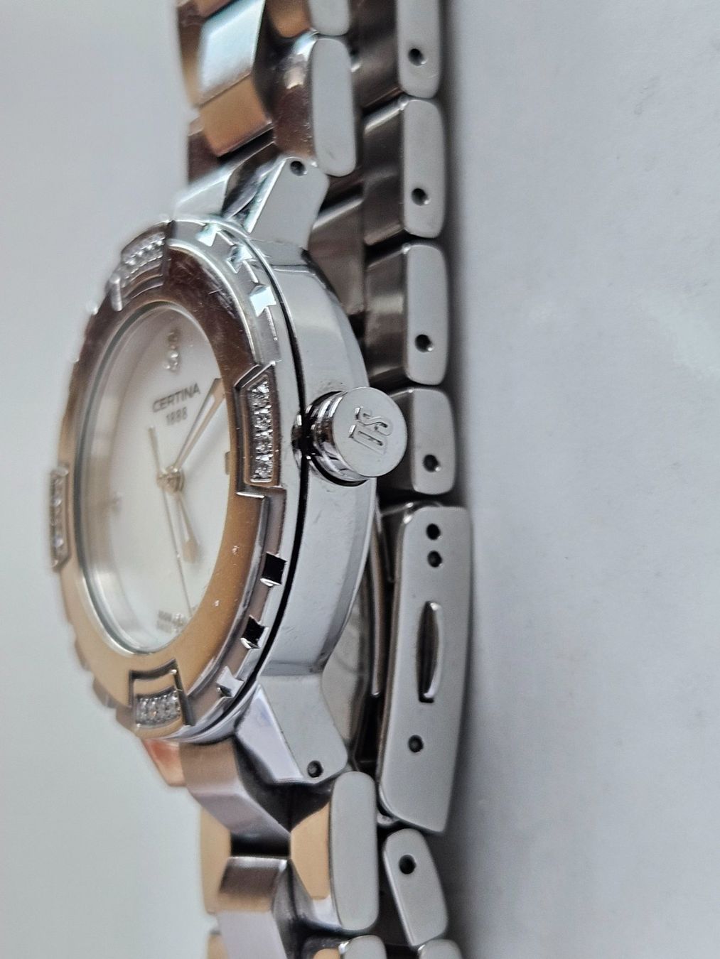 Certina Orologi: 223 Certina Date Perlmutt Quartz Damenuhr – Usato da Berikon venduto da mmm21 2