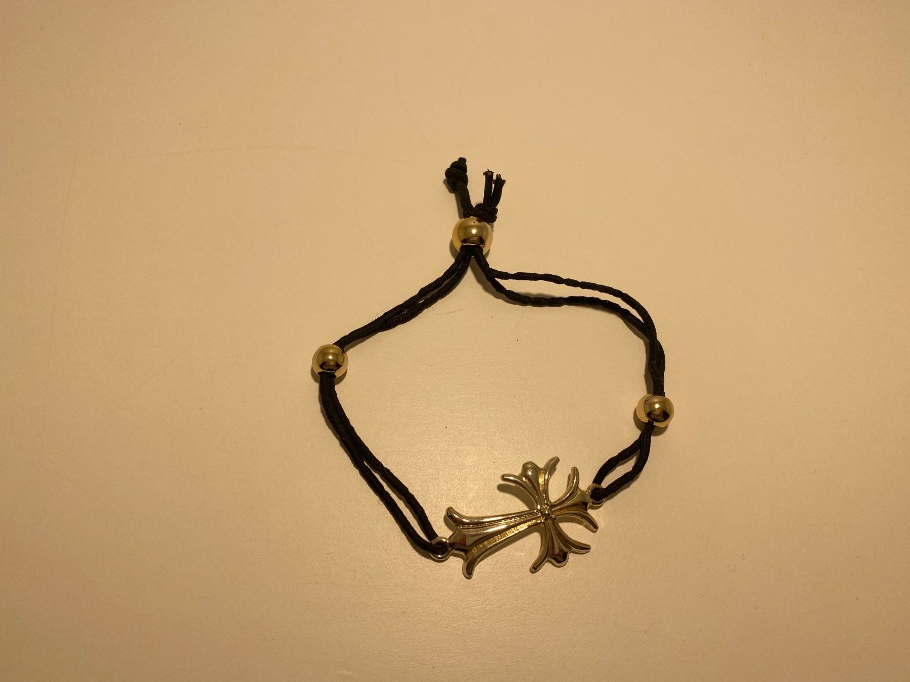 Ketten: Armband mit Kreuz (Modeschmuck) – Gebraucht aus Merenschwand von R-R-R 1
