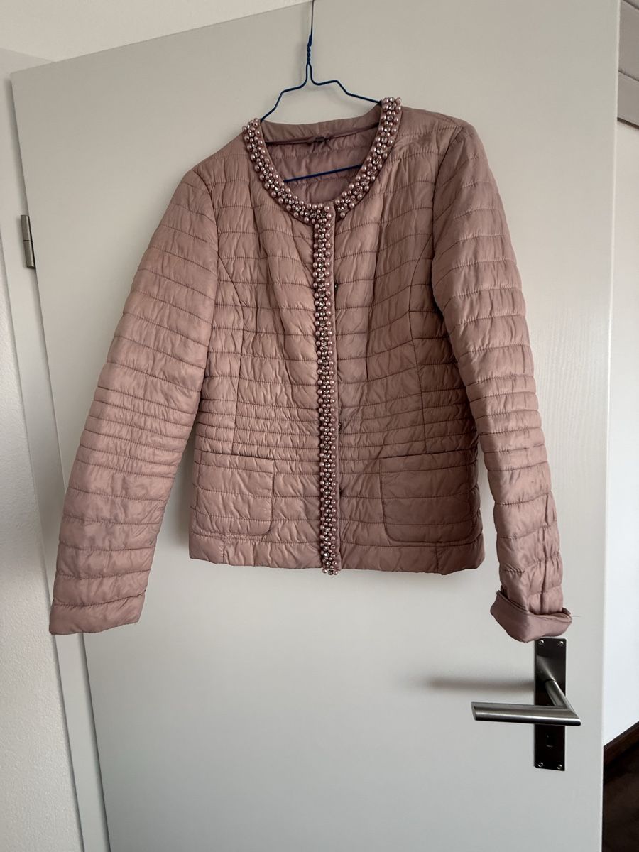 Giacche: Steppjacke rosa Grösse M mit Perlenbesatz – Usato da Boniswil venduto da EF250424 1