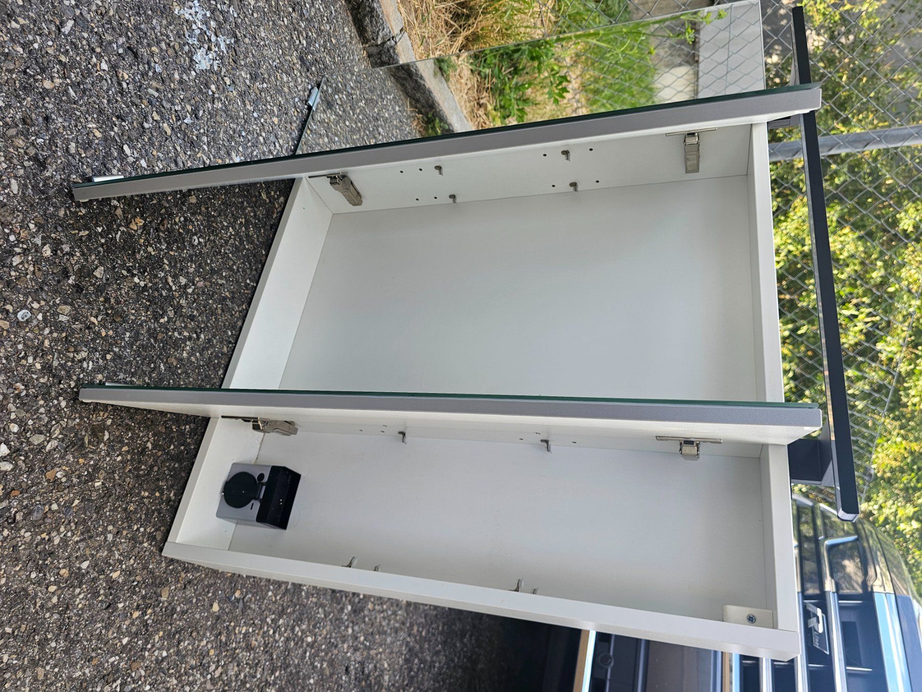 Armadietti a specchio: Meuble de salle de bain miroir avec éclairage LED blanc – Usato da Grenchen venduto da bizavoC 2