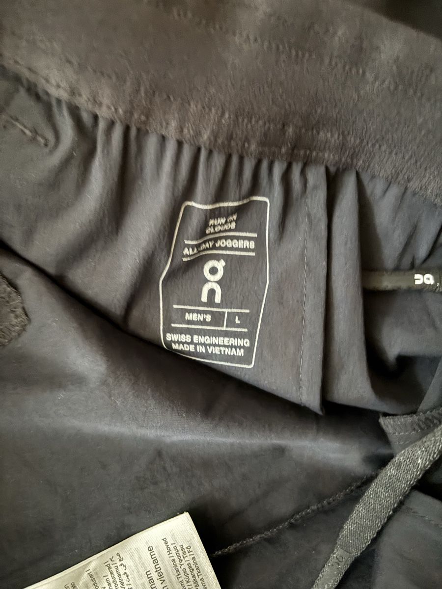 Hosen: On Trainerhose – Neu (gemäss Beschreibung) aus Solothurn von skillsine 1