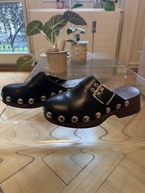 Scarpe da donna: Ganni Clogs – Usato da Braunau venduto da ele_5n6d