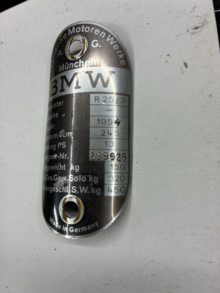 BMW Strada: BMW R 25/3 Oldtimer Motorrad  – Usato da Hergiswil NW venduto da frese
