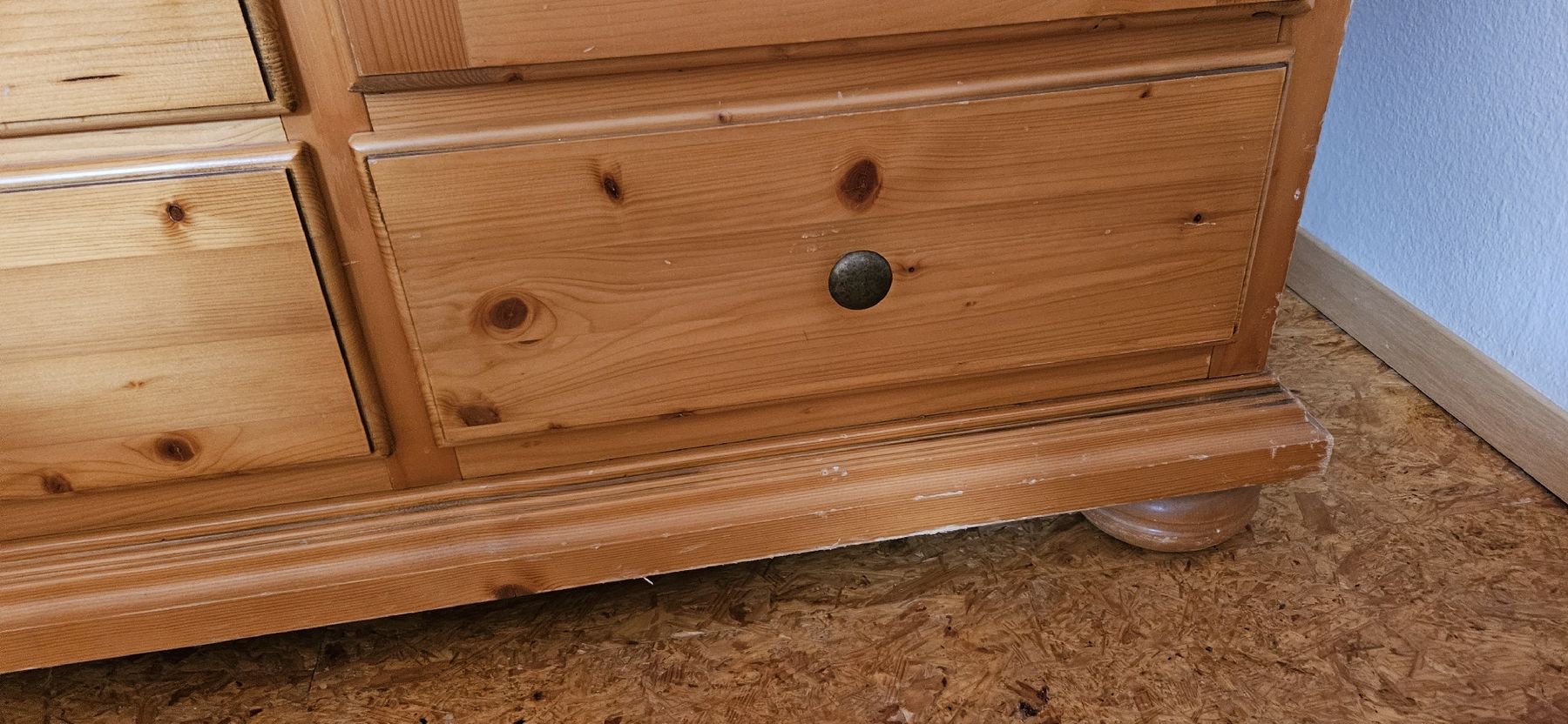 Armadi: Holzschrank mit Spiegel  – Usato da Kefikon TG venduto da pelikan18 4