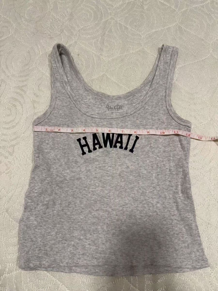 Brandy Melville Top: Brandy Melville Hawaii tank top – Usato da Zürich venduto da dam_t7hk 3