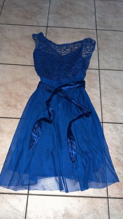 Cocktailkleid blau mit Spitze und Schleife guter Zustand
