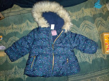 Jolie veste d'hiver bébé fille taille 68