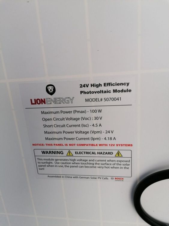 Dispositivi a energia solare: Panneau solaire valise 100W – Usato da villars sur glane venduto da Ftrouplin 2