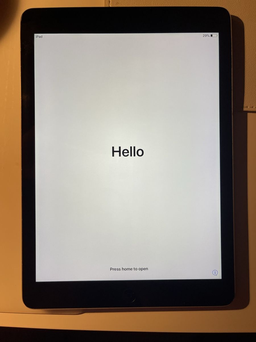 Apple Tablet PC: Apple iPad Air, 64 GB – Usato da Pfeffingen venduto da Twoa
