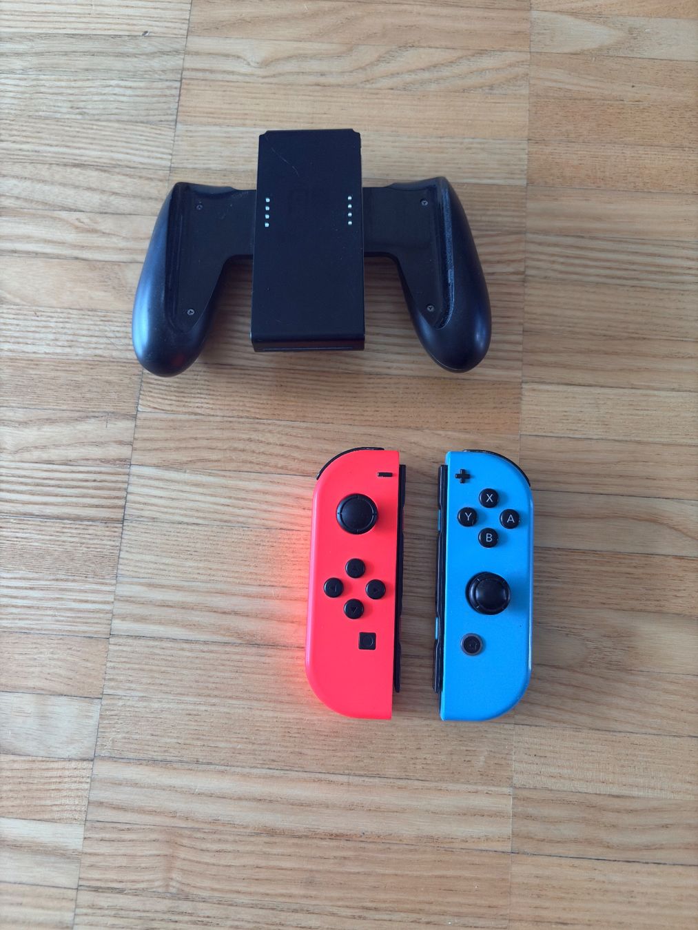 Nintendo Console: Nintendo Switch mit Zubehör – Usato da Nänikon venduto da anie1973 6