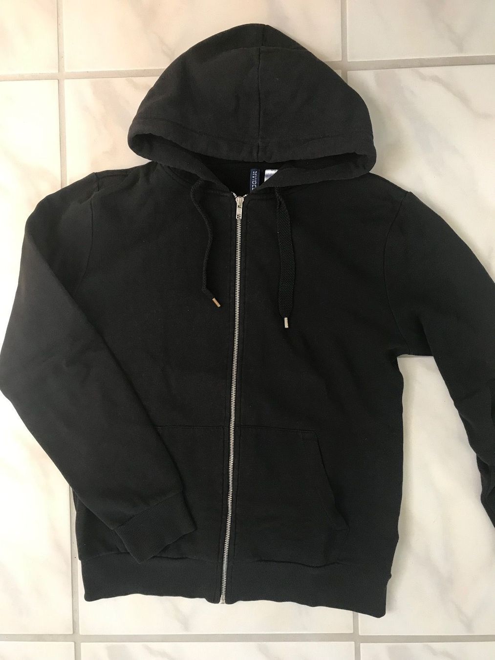 H&M Maglioni & Felpe: 3 h&m zipup pullover, M – Usato da Langnau am Albis venduto da CollectingCoRe