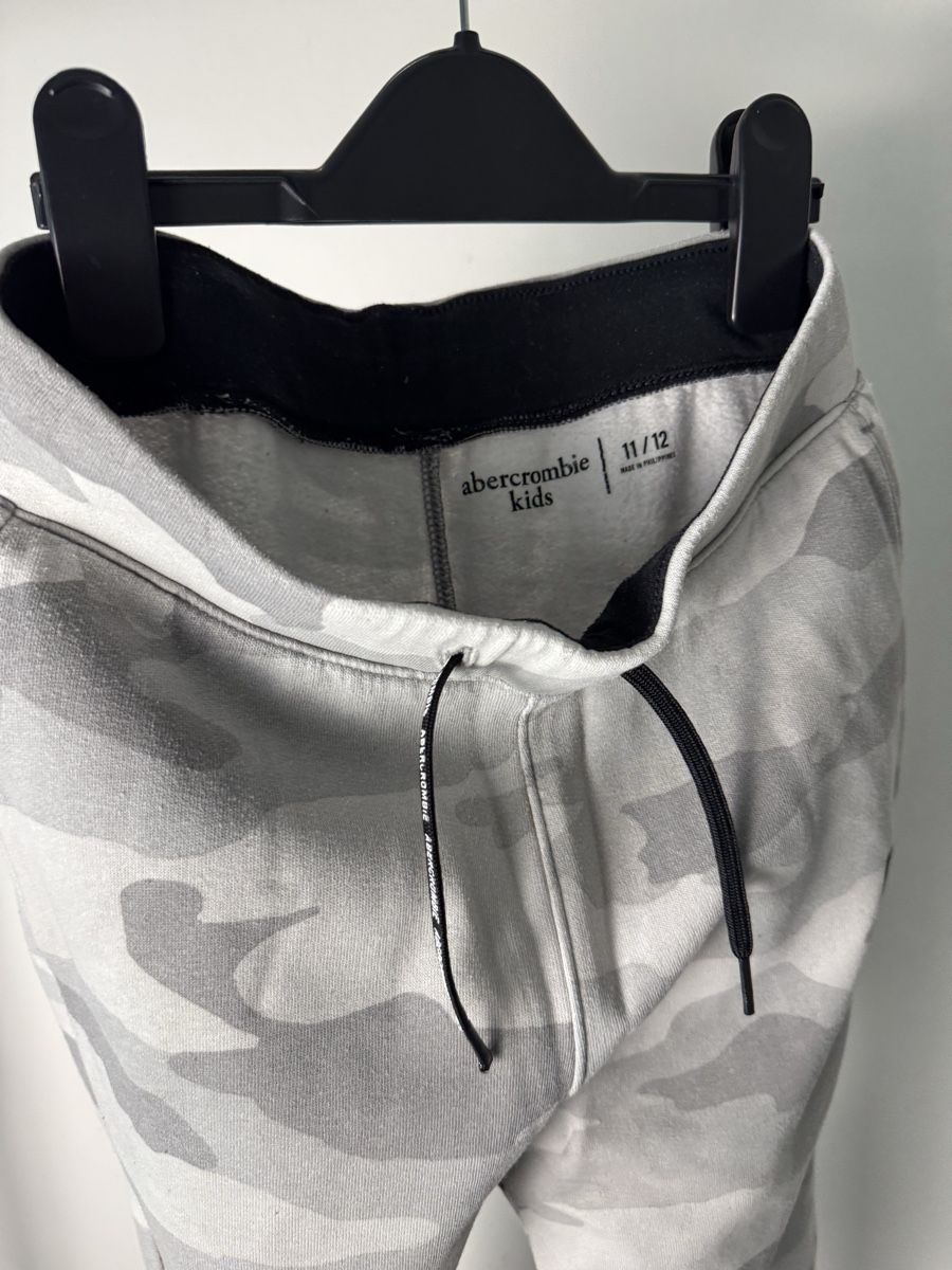 Abercrombie Hosen: Abercrombie Jogging Pants Size 11/12 – Gebraucht aus Zürich von AninANILOKIN 2