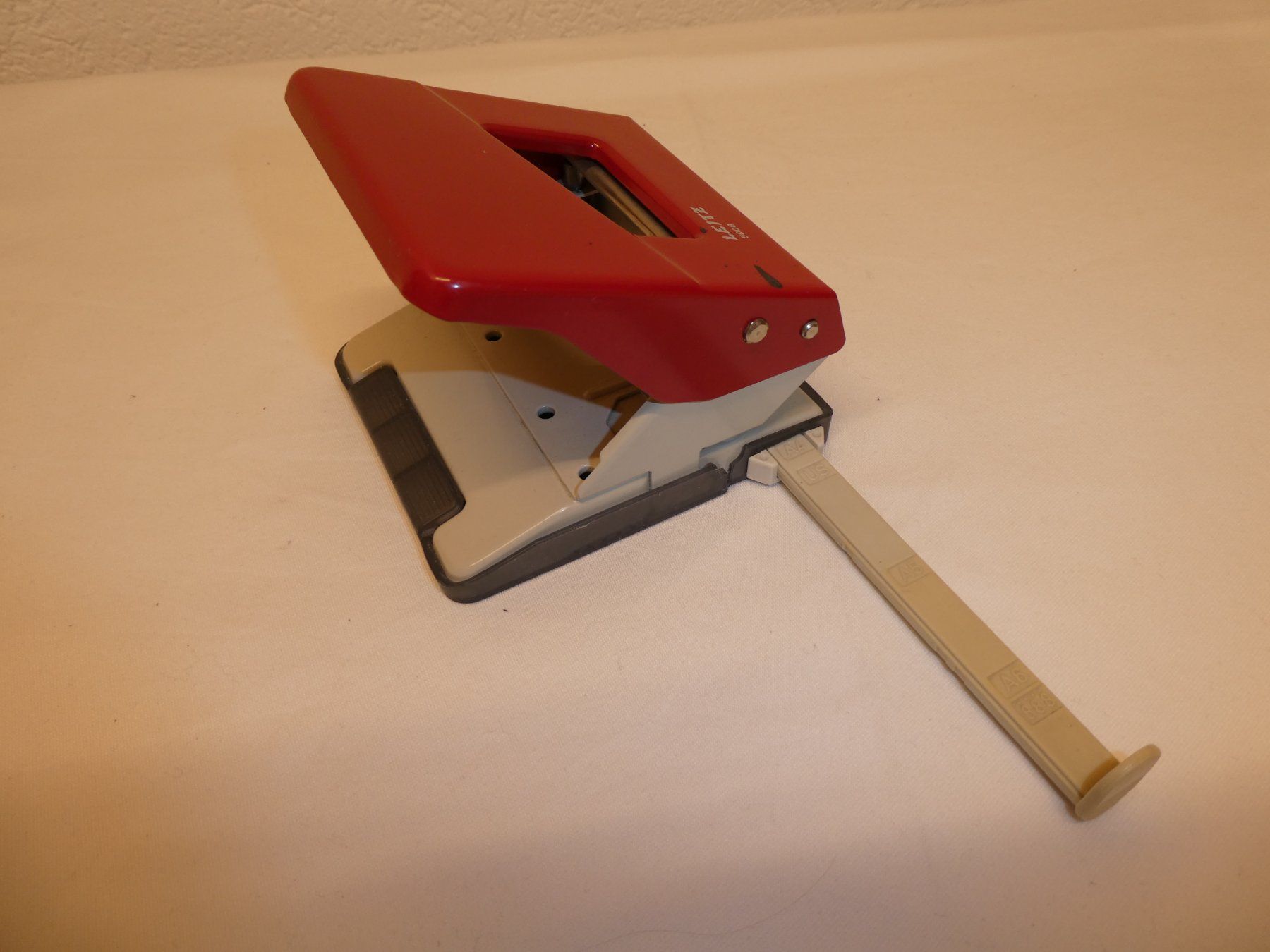 Raccoglitori: Locher, Leitz 5008 – rot – Usato da Tann venduto da Geepap 1