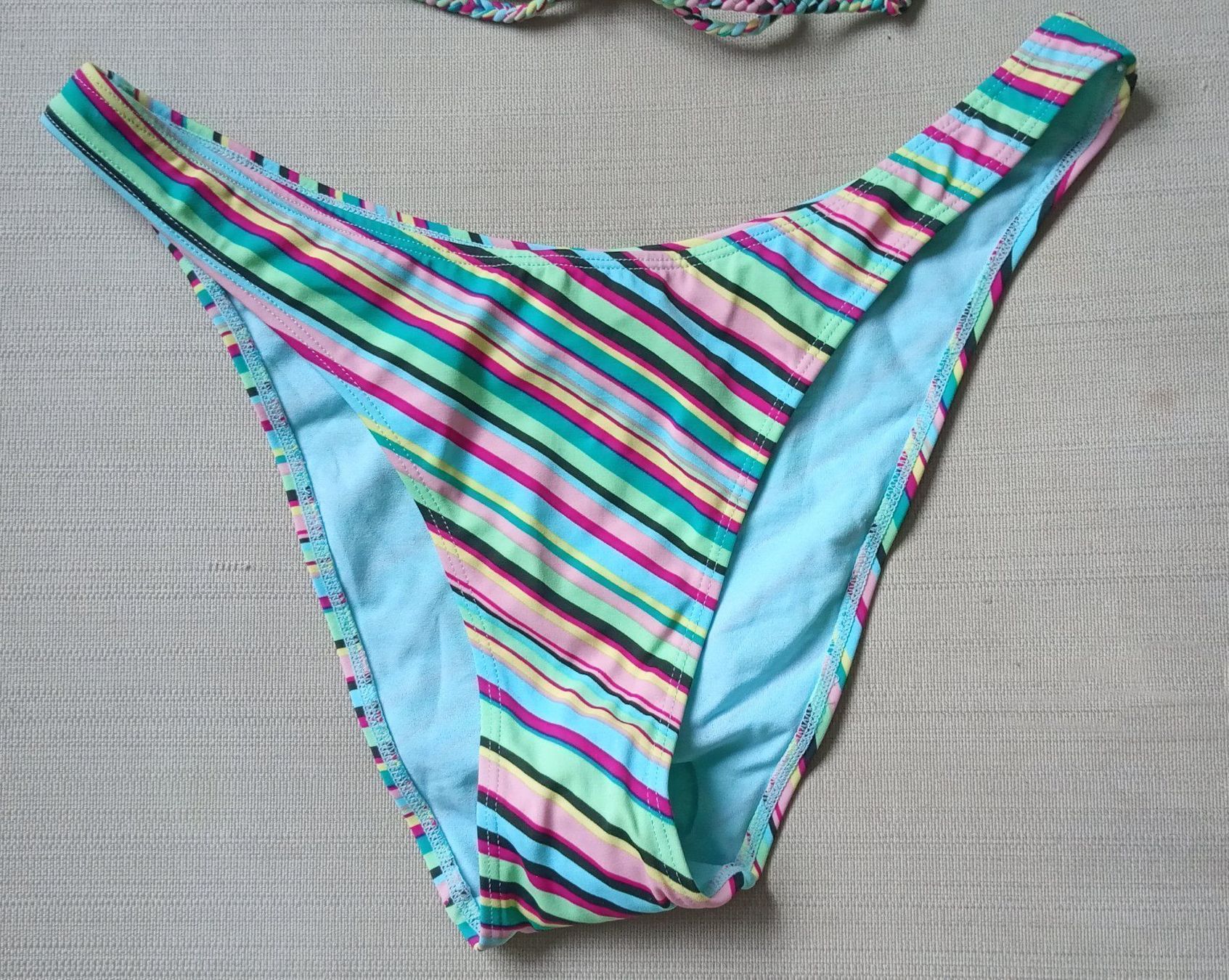 H&M Costumi da bagno & Bikini: H&M Bikini gestreift M L 42 eher 40 75A 75B 80A – Usato da St. Gallen venduto da Hereplaysmusic 4