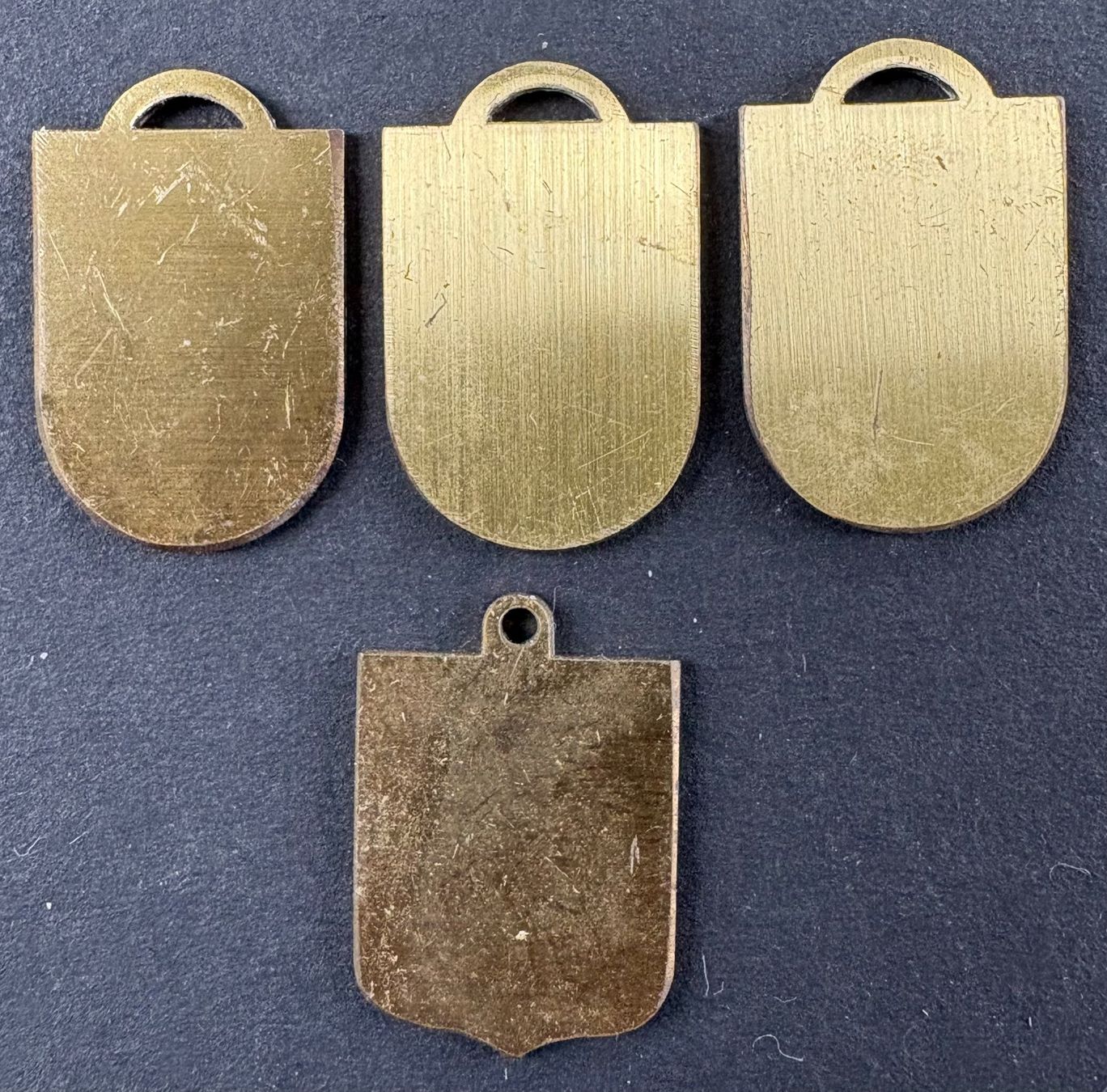 Swiss Placchette & Badge: LOT PLAKETTEN BASEL – Usato da Ostermundigen venduto da crazy-horse-1840 1