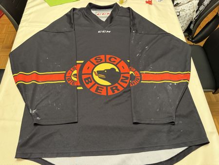 SC Bern Trainingstrikot Gameworn Junioren Grösse XXL