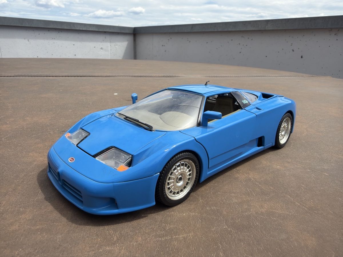 Bburago Voitures modèles: Bugatti EB110 - 1/18 - Bburago – D'occasion à Wolfwil par Rolex1