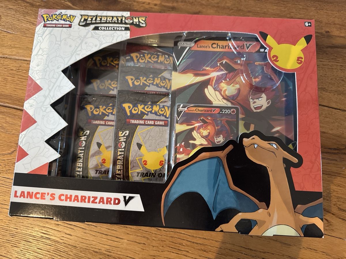 Pokémon Carte collezionabili: Pokémon Celebrations Collection Lance's Charizard V EN – Nuovo e nell'imballaggio originale da Lenzburg venduto da eyworld
