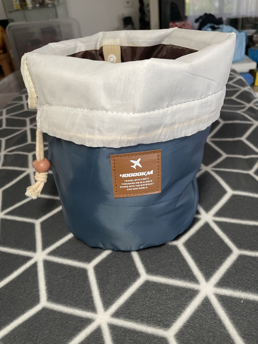 Kosmetikkoffer: Reise Kosmetiktasche in Blau - Evorest Bag – Gebraucht aus Rheineck von cha_p9qy 1