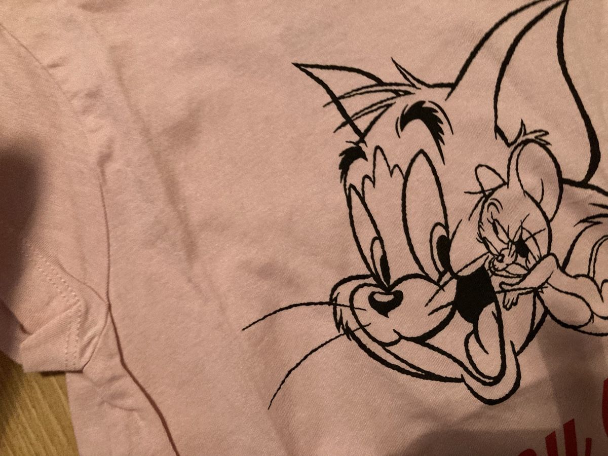 Blouses, T-shirts & Tops: Tom und Jerry Shirts Gr. 110/116 – D'occasion à Emmenbrücke par JJ_89 2