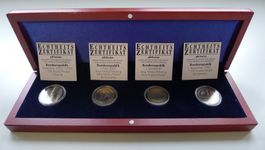 2001, 4‑Münzen‑Set „Währungswechsel DM - Euro“ im Holz-Etui