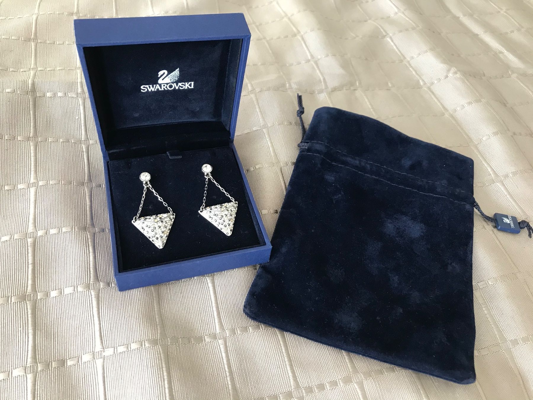 Orecchini pendenti & Orecchini a lobo: Schicke Ohrringe Swarovski – Nuovo e nell'imballaggio originale da Stäfa venduto da Exclusive0