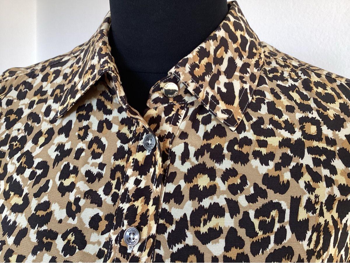 Tommy Hilfiger Camicette: TOMMY HILFIGER LEOPRINT TRENDY GR.36 – Nuovo (secondo la descrizione) da Bargen BE venduto da Adi026 2