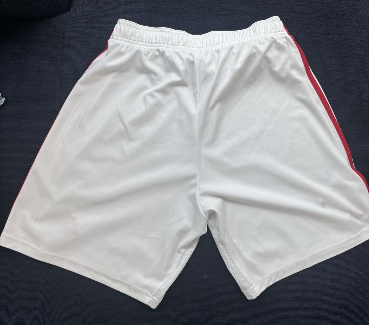 Arsenal Canottiere & Pantaloni: Arsenal white short size M – Nuovo (secondo la descrizione) da Zürich venduto da william933 1