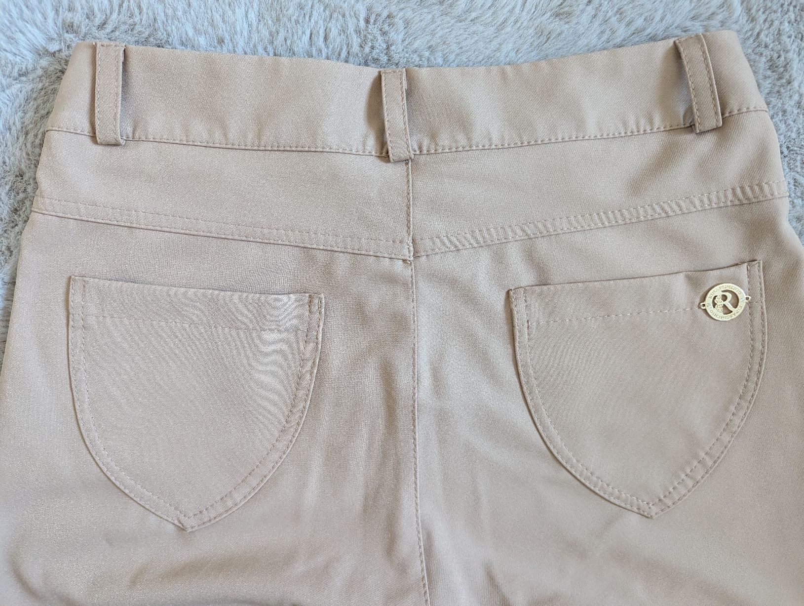 Pantaloni: pantalon marque rinascimento M – Nuovo (secondo la descrizione) da Montreux venduto da dem_gyt9 3