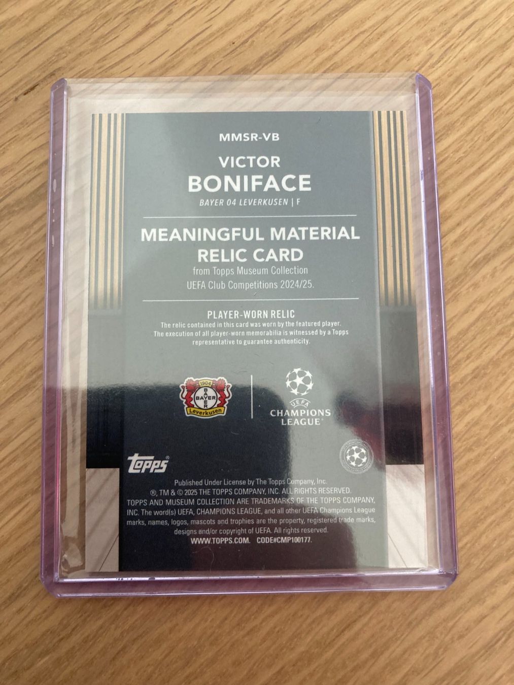Topps Sammelbilder & Trading cards: Topps Museum UEFA 24-25 - Victor Boniface Patch /150 – Gebraucht aus La Tour-de-Peilz von Tyalos_Cards 1