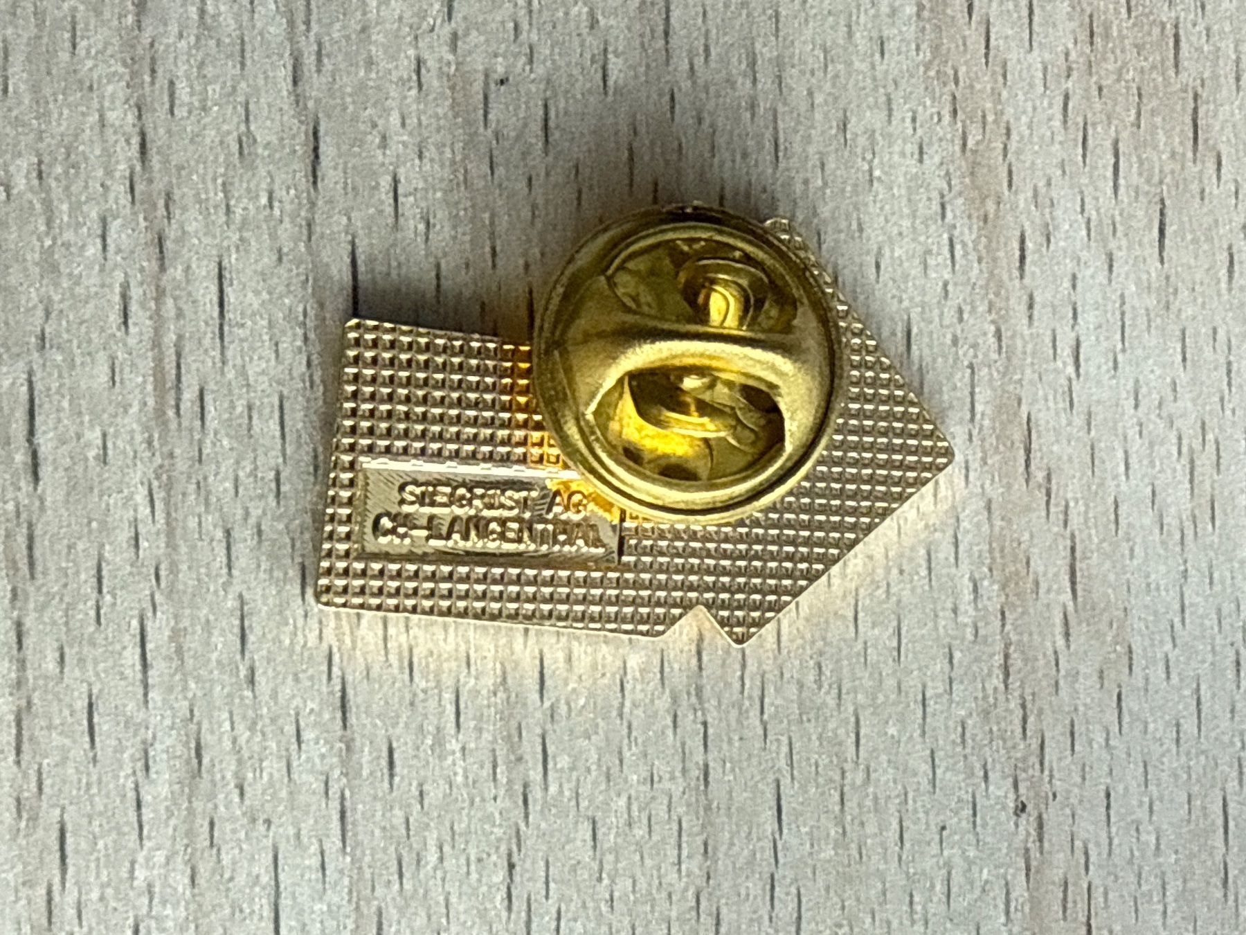 Plaketten & Abzeichen: Pin  primacom Take It – Gebraucht aus Glattbrugg von Schweigmatt 1