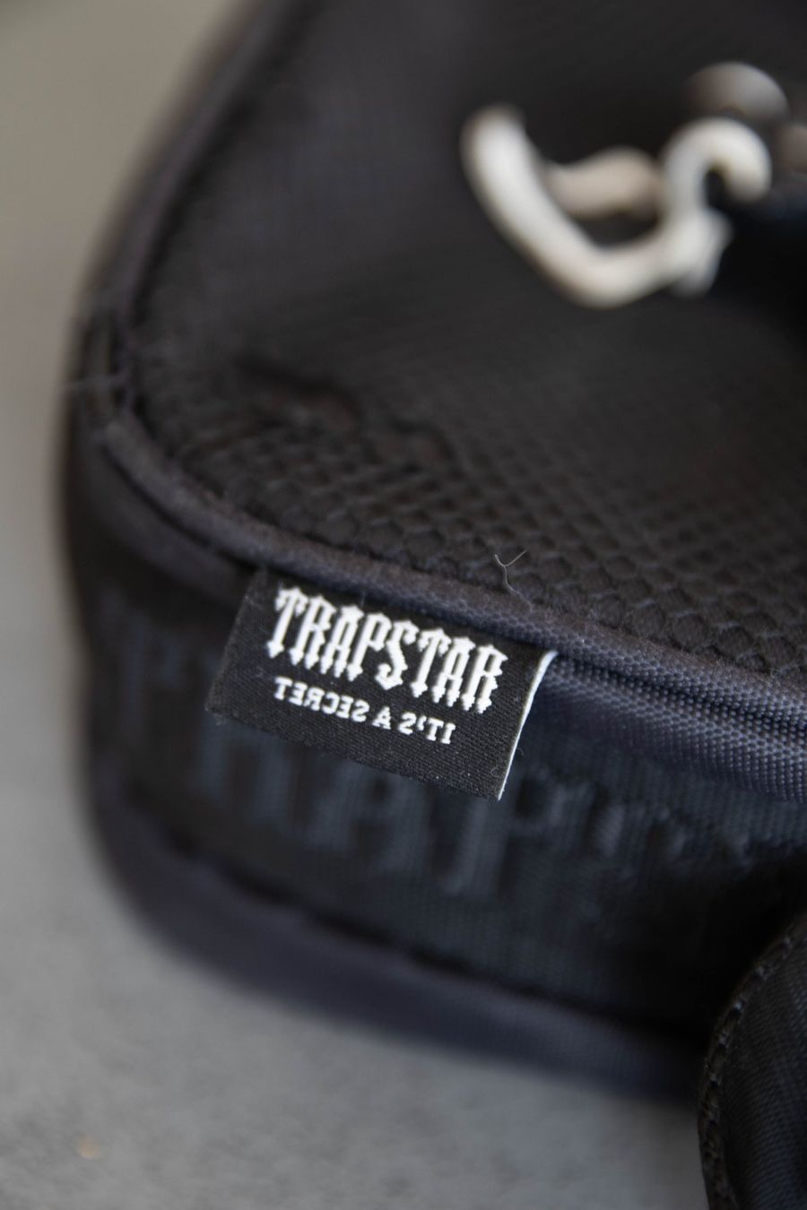 Altro in  Abbigliamento & Accessori: Sacoche Trapstar noire – Usato da St-Blaise venduto da Marc_zipper 3