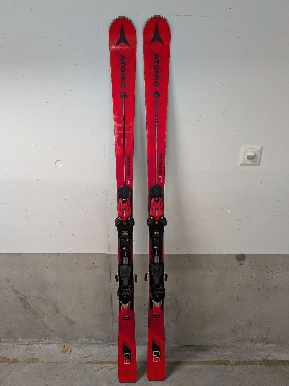 Atomic Skis: Atomic Redster G9 – 165 cm inkl. Atomic Bindung – Gebraucht aus Maienfeld von nrgruber
