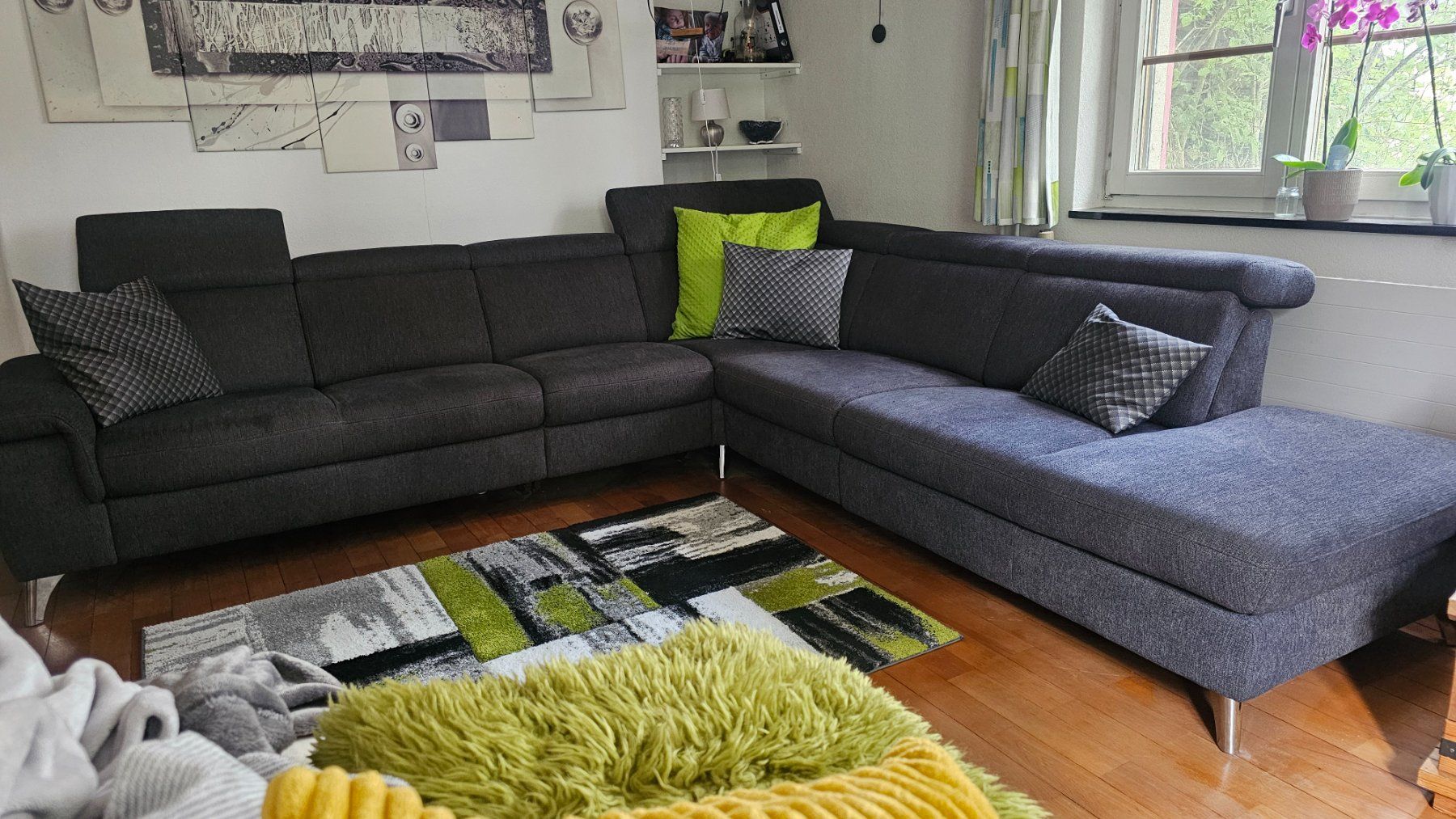 Sofas: Moderne, grosse Eck-Wohnlandschaft - Sofa – Gebraucht aus Schleitheim von Kleo76 1