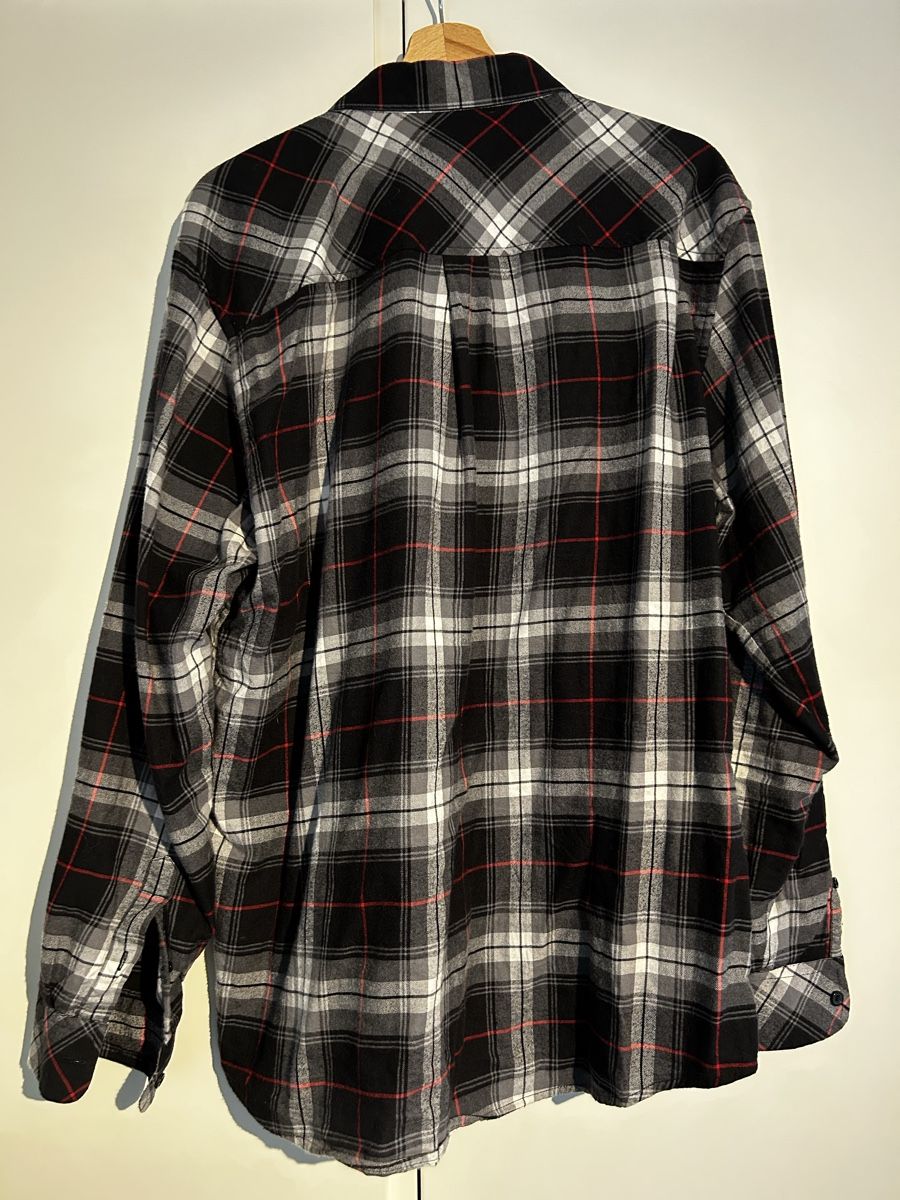 Carhartt Camicie: Carhartt Hemd – Usato da Pratteln venduto da joshivsjerry 2
