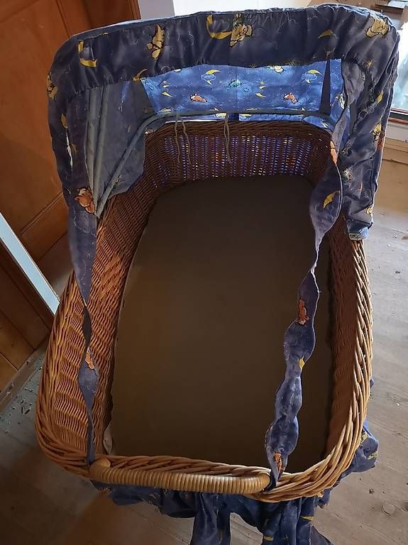 Wiegen & Stubenwagen: Antiker Baby Stubenwagen – Gebraucht aus Untersteckholz von Rocky_B 2