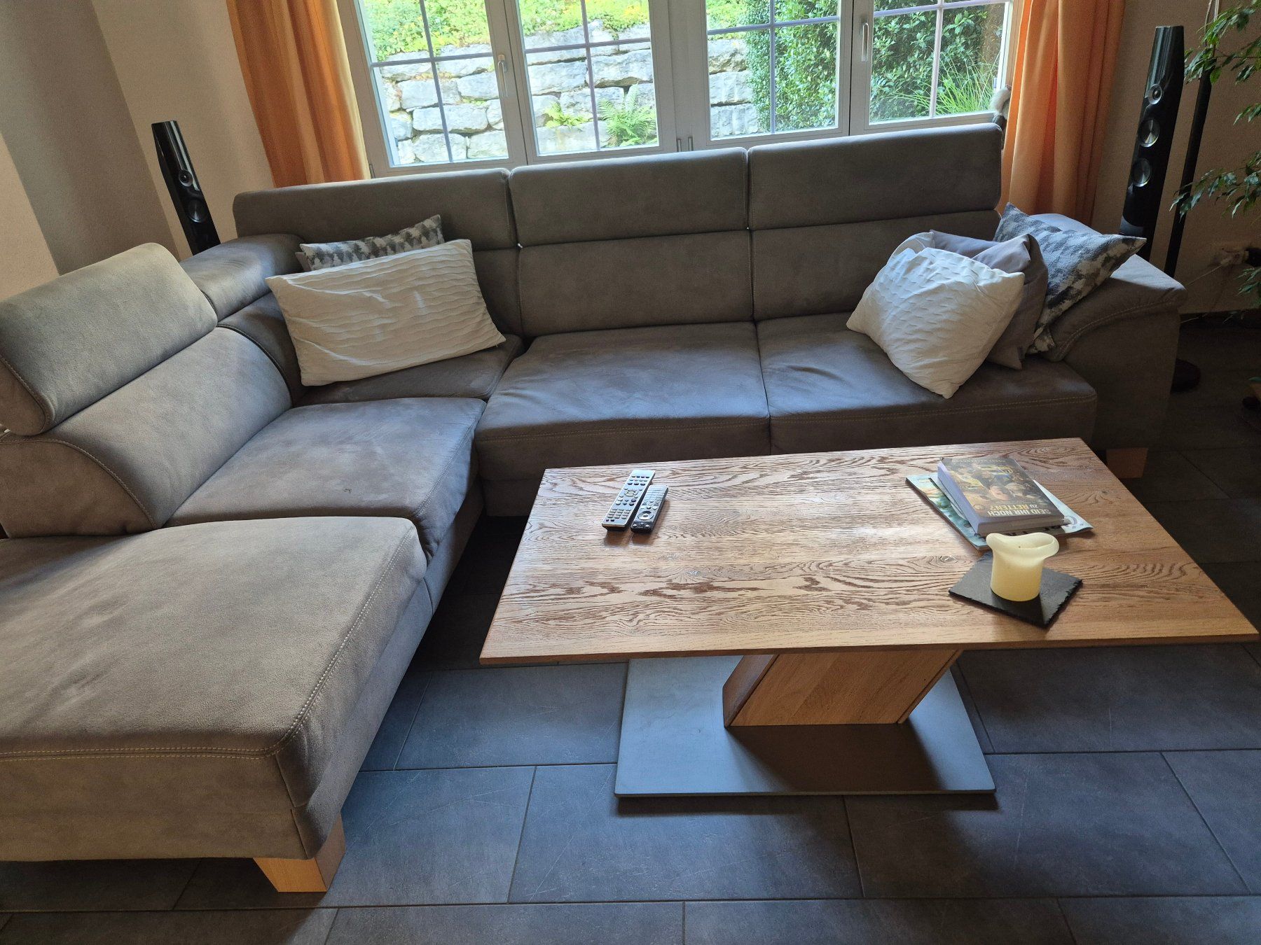 Sofas: Ecksofa mit Bettfunktion/ Microfaser – Gebraucht aus Schneisingen von bri_5kwj 1