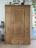 Antiker Barock-/Bauernschrank aus Tannenholz Originalpatina