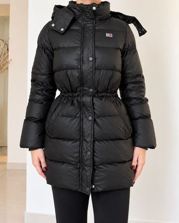 Levi’s Damen Daunenjacke schwarz mit Kapuze XS – tailliert