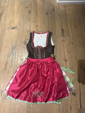 Dirndl kariert