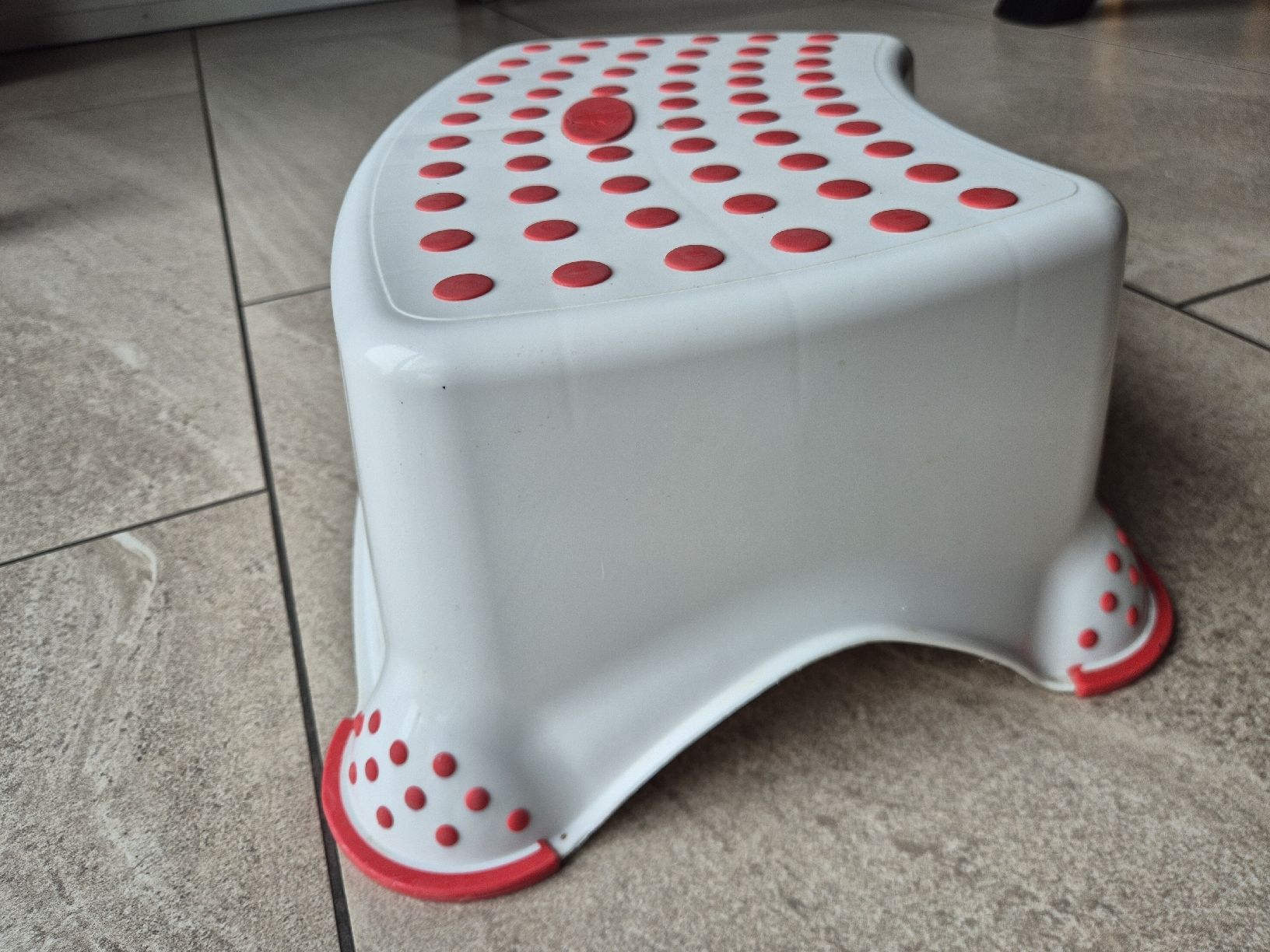 Hocker: Kinderschemel  – Gebraucht aus Frauenfeld von Dragonheart 1
