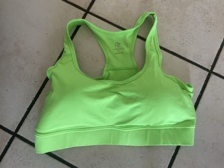 Sport BH Powerzone gruen Gr. M Neu