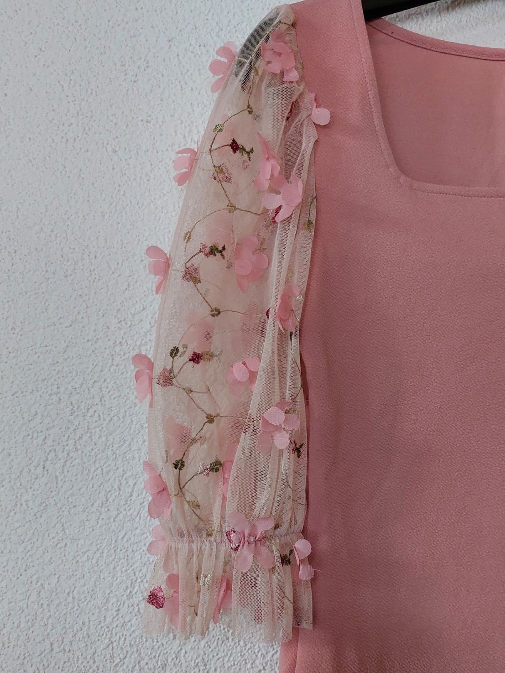 Blusen: Damen Oberteil Rosa Netzärmel mit Blumen – Neu (gemäss Beschreibung) aus Effingen von roe_7mb7 1