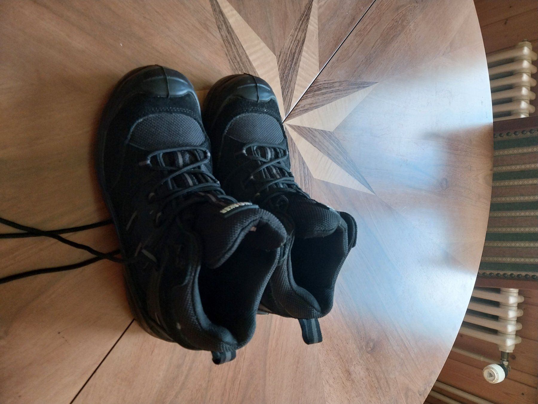 Damenschuhe: Damen Winterschuhe/ Arbeitsschuhe – Gebraucht aus Wil SG von neg_g2vg 1