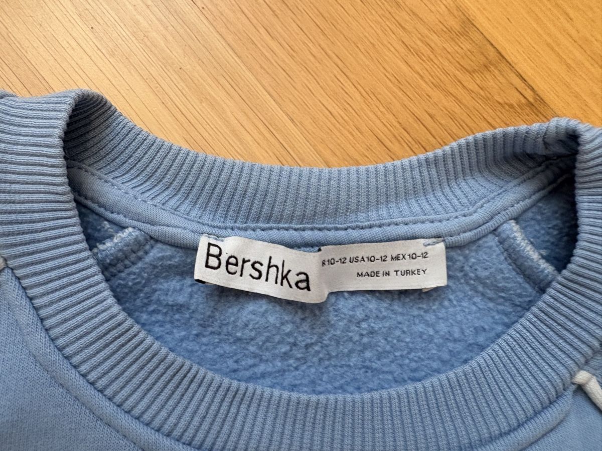 Pullover & Sweatshirts: Pullover Bershka blau Grösse 10-12 Jahre – Gebraucht aus Küssnacht am Rigi von icbicb 1