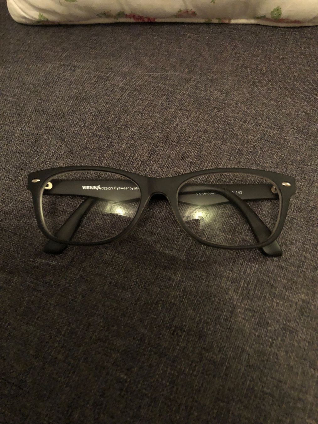 Brillen & Gläser: Gleitsichtbrille, schwarz matt, VIENNA Design – Gebraucht aus Hittnau von JD-OE 1