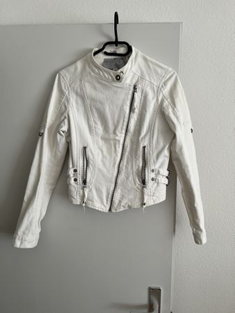 Guess weisse Jeansjacke - M