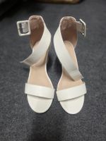 Sandales à talon blanc taille 39 
